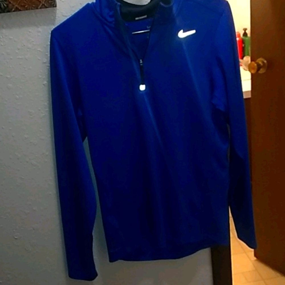 Nike half zip long sleeve sweater